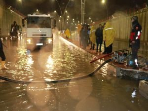 Şanlıurfa'da kırsal mahallelerde okullar tatil edildi