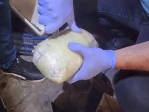 Bingöl’de 1 kilo 675 gram toz esrar ele geçirildi