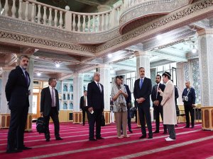 Bakan Fidan Urumçi'de Yanghang Camii'ni ziyaret etti