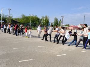HÜDA PAR Van İl Gençlik Kollarının düzenlediği “Bahar Etkinlikleri”nin finali yapıldı
