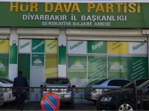 HÜDA PAR Diyarbakır İl Başkanlığı: Starbucks şubesindeki hadiseyle bir ilişkimiz yok