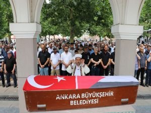 Hastalığından dolayı tedavi için Türkiye'ye getirilen bir Filistinli daha şehadete kavuştu