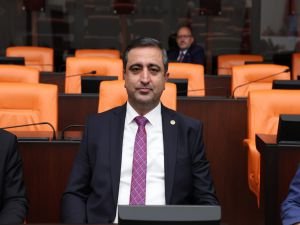 HÜDA PAR'dan sistüniride hastalarının ilaç temini ile ilgili soru önergesi