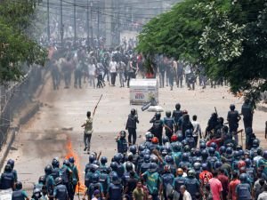Bangladeş'te protestolara verilen ara iki gün daha uzatıldı