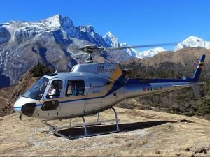 Nepal'de helikopter düştü: 4 ölü