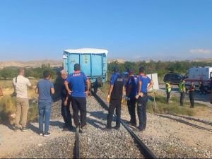 Malatya'da feci kaza: Anne ve 2 çocuğu hayatını kaybederken, baba yaralandı