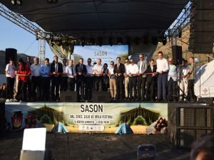 Sason Bal, Ceviz, Çilek ve Yayla Festivali yoğun katılımla gerçekleştirildi