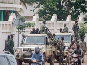 Benin'de darbe planladıkları iddiasıyla üst düzey kişiler tutuklandı