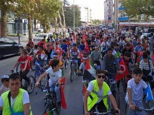 Kayseri'de "Gazze ve Doğu Türkistan'a Özgürlük" yürüyüşü