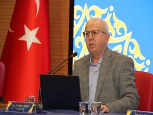 Doç. Dr. Kasar: Namaz, insana ilahi kanunlara uyma alışkanlığı kazandırıyor