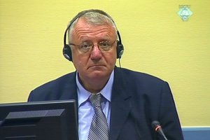 Sırp radikal partisi eski lider Seselj suçsuz bulundu