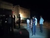 Diyarbakır'da otomobil yük trenine çarptı: 2 yaralı