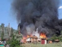 Kastamonu'da çıkan yangında 11 ev kullanılamaz hale geldi