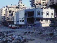 İşgalciler Gazze Şeridi'nde bir evi bombaladı: Biri bebek 3 şehit