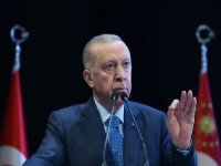 Cumhurbaşkanı Erdoğan'dan Özgür Özel'e: Kadına şiddetle mücadele edeceksen rakı reklamı yapmaktan vazgeç