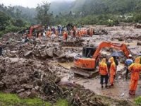 Hindistan'daki sel felaketinde 15 kişi hayatını kaybetti