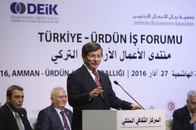 basbakan-ahmet-davutoglu,-turkiye-urdun-is-forumu’nda-konustu-003.jpg