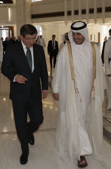 basbakan-davutoglu,-katar-basbakani-ile-gorustu-001.jpg