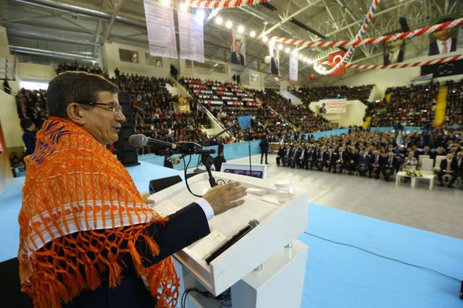 basbakan-davutoglu,-manisa’da-003.jpg