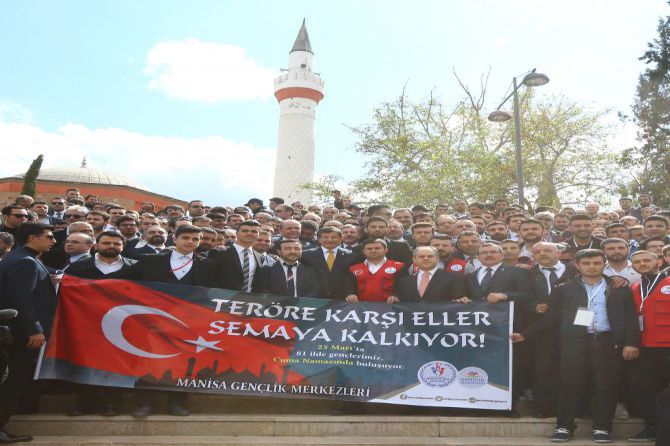 basbakan-davutoglu,-manisa’da.jpg