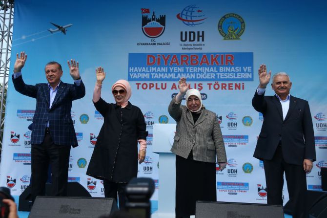 basbakan-yildirim-diyarbakir’da-toplu-acilis-toreninde-konustu-001.jpg