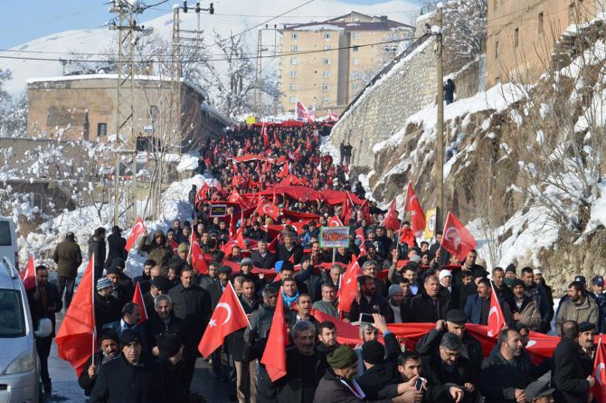 bitlis’te-bombali-teror-saldiri-protestosu-002.jpg