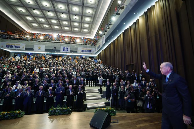 cumhurbaskani-erdogan-ak-parti-23-kurulus-yil-donumu-programi-002.jpg