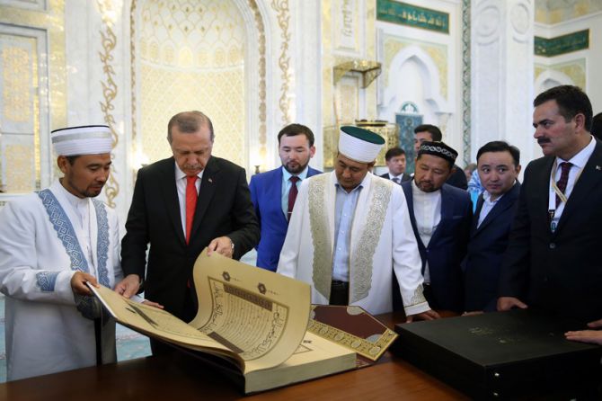 cumhurbaskani-erdogan-hazreti-sultan-cami.jpg