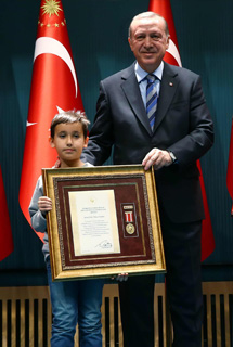 cumhurbaskani-erdogan-hep-birlikte-dik-durmaliyiz.jpg