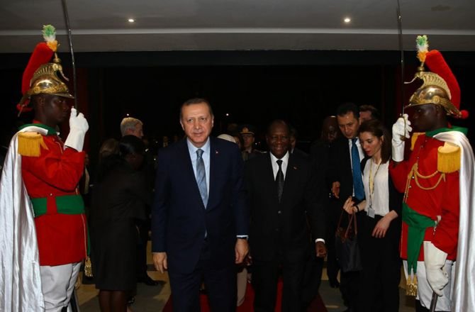 erdogan,-afrika-seyahatinin-ilk-duraginda1.jpg