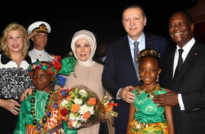 erdogan,-afrika-seyahatinin-ilk-duraginda3.jpg