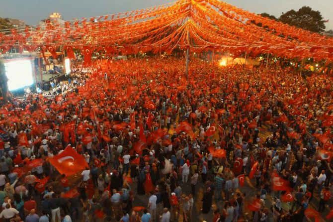 gaziantep’te,-darbe-karsitlari.jpg