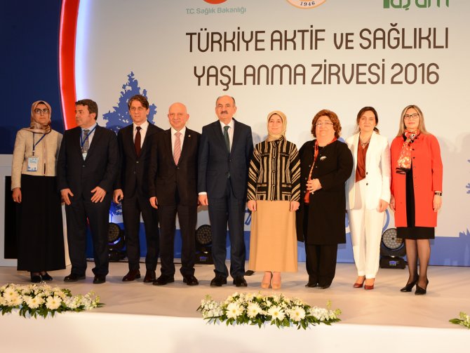 sare-davutoglu,-turkiye-aktif-ve-saglikli-yaslanma-zirvesine-katildi-002.jpg